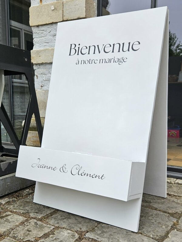 Panneau de bienvenue à fleurir